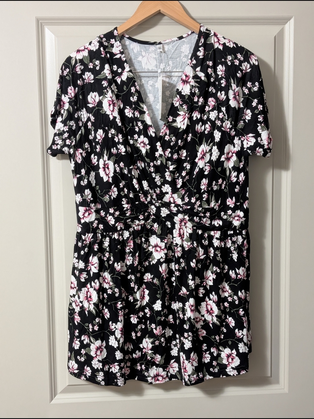Black Floral V-Neck Short Sleeve Stretchy Blouse